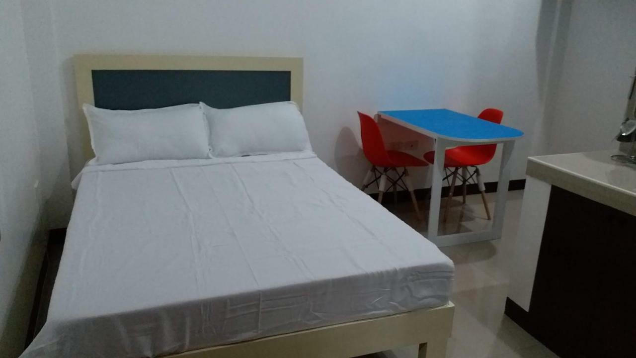 Clark-Pad Inn, Angeles City Extérieur photo
