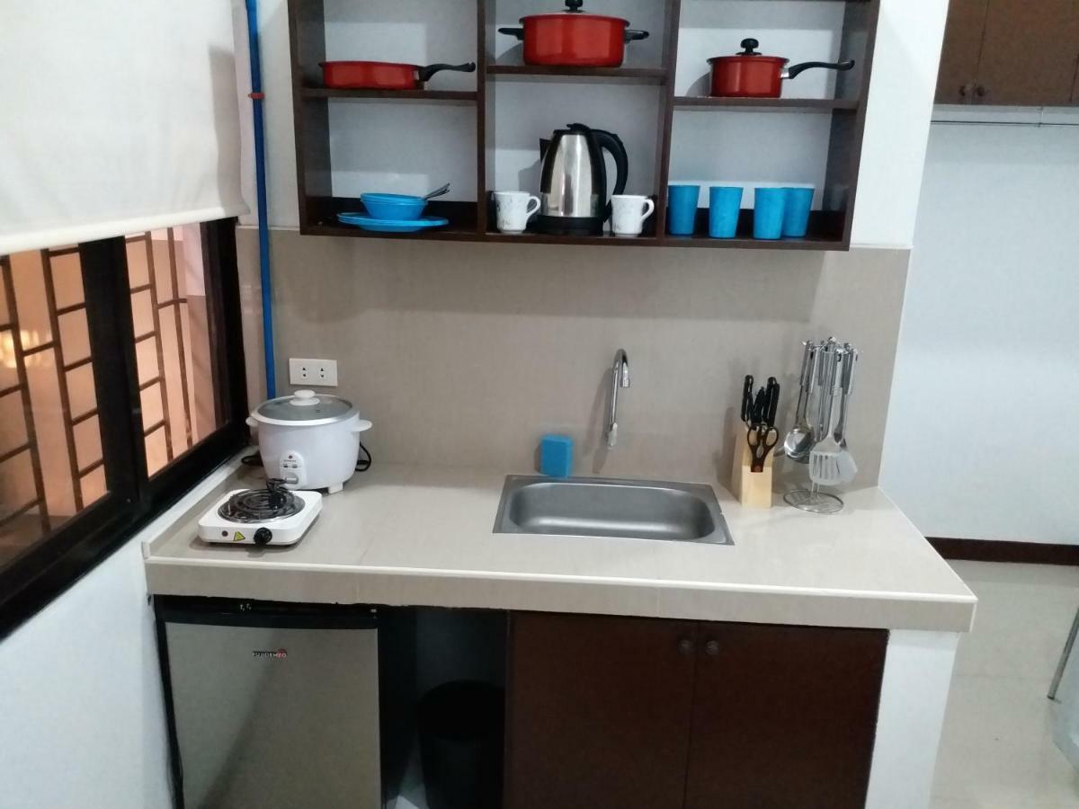 Clark-Pad Inn, Angeles City Extérieur photo