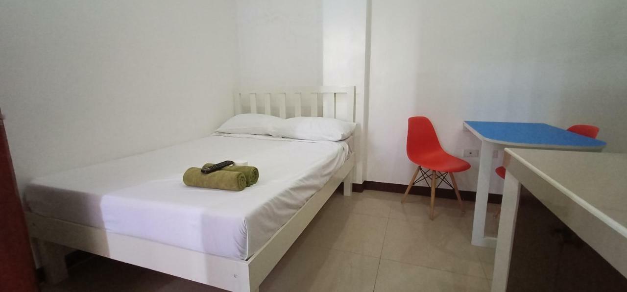Clark-Pad Inn, Angeles City Extérieur photo