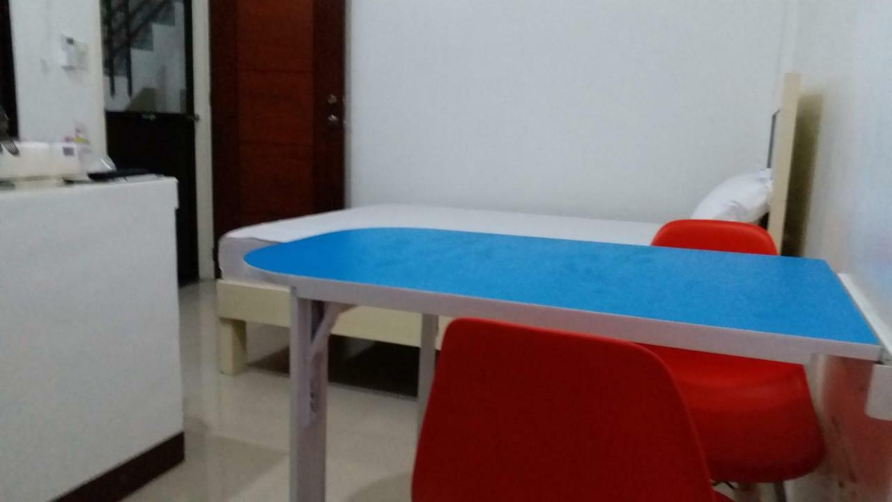 Clark-Pad Inn, Angeles City Extérieur photo