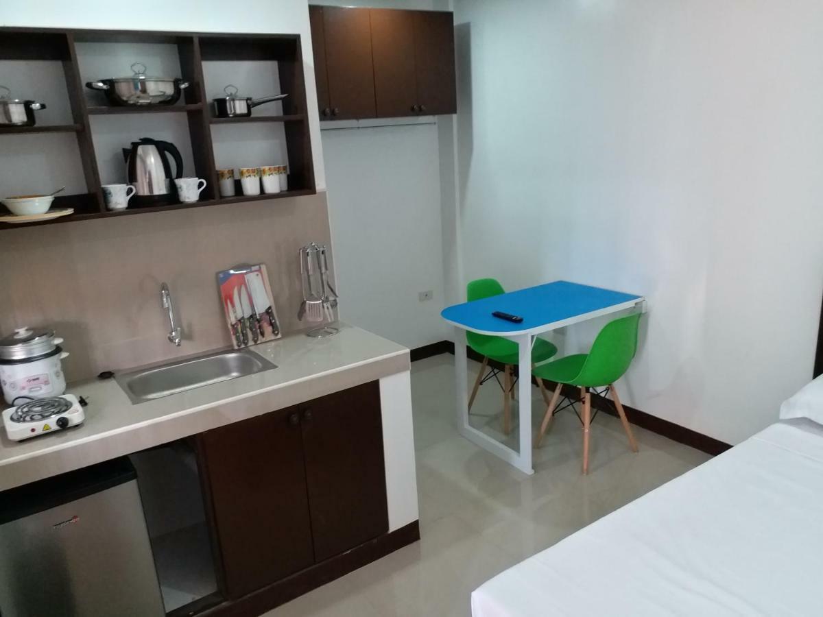 Clark-Pad Inn, Angeles City Extérieur photo