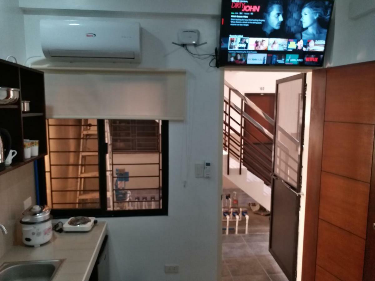 Clark-Pad Inn, Angeles City Extérieur photo