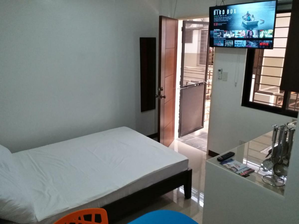Clark-Pad Inn, Angeles City Extérieur photo